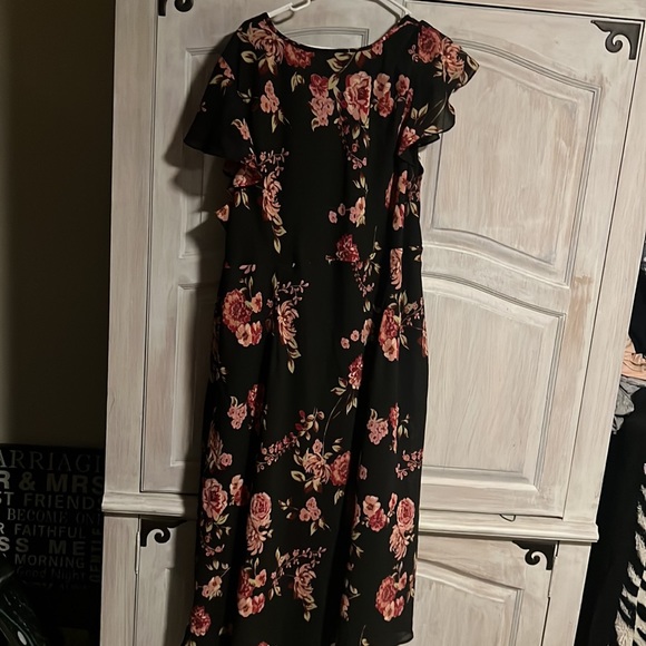 Do not fit.  Long black with pink flower dress. - Picture 3 of 3